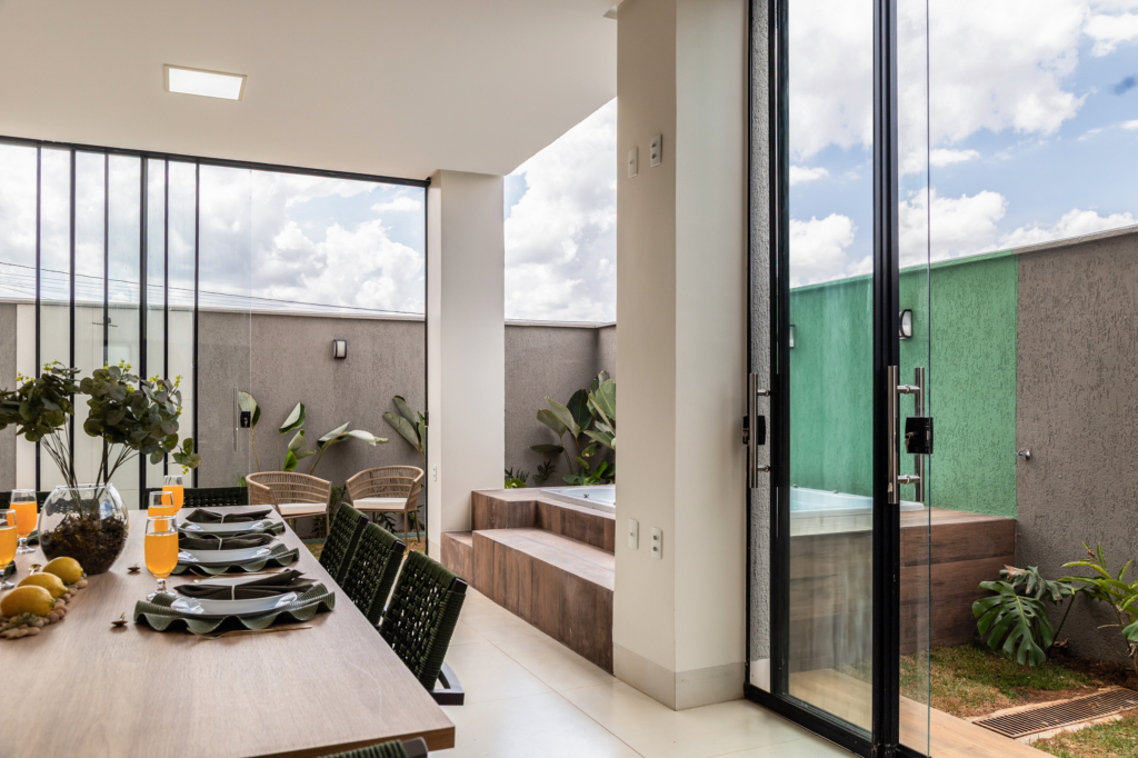 Projeto de Home Staging afetivo para venda de imóvel residencial - Shae Alves