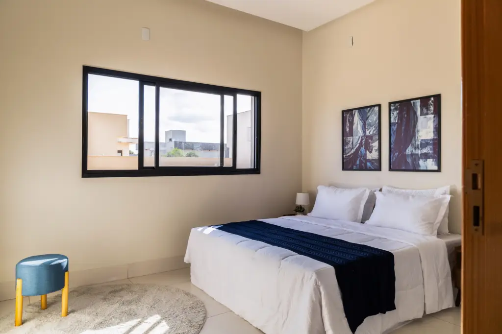 Suíte feita com técnicas de Home Staging afetivo para valorização do imóvel - Shae Alves