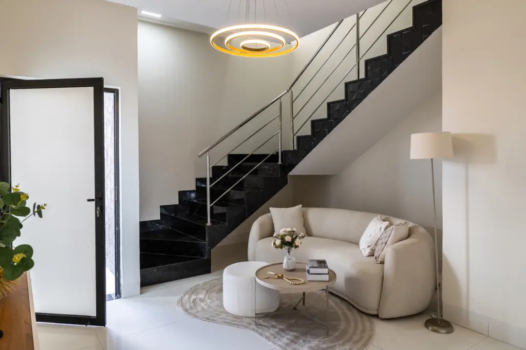 Projeto de Home Staging realizado no Hall de Entrada - Shae Alves