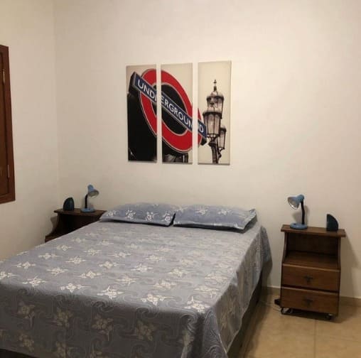 Antes: Quarto vazio antes do home staging em imóvel residencial